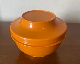 Vintage Orange Serve and Seal Tupperware Dish (1437)