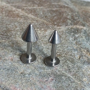 16g 6mm labret stud, labret barbell, spiked barbell, straight barbell, cone barbell, cone labret, short barbell, 6mm labret