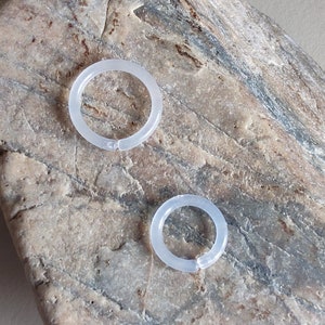 14g Piercing retainer, retainer body jewellery, discreet retainer, clear body jewellery, retainer hoop, seamless piercing hoop, endless hoop