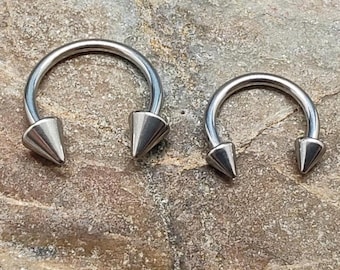 16g Horse Shoe Septum, spike septum, spiked septum, Septum Ring, cone septum, septum jewellery, septum piercing silver septum