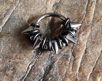 16g 8mm/10mm titanium hinged clicker, spiked hinged clicker, hinged clicker, silver hinged clicker, septum ring, spiked septum ring