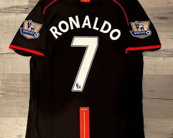Ronaldo Vintage Jersey, 2007-2008 Ronaldo, Rooney, Giggs, Scholes, Ferdinand, and other players wearing the Manchester United away jersey