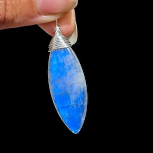 Rare Rainbow Moonstone Blue Peristerite Pendant in Silver