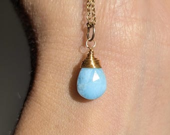 Larimar druppelvormige hanger, gefacetteerd, minimalistisch, natuurlijke fijne sieraden