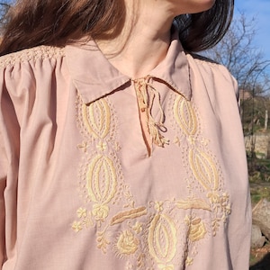 Peasant blouse embroidered blouse handmade 70s floral