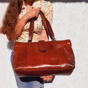 El Campero Leather Tote Bag Minimalist Elegance in a Large Shoulder Bag image 5