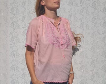 Pink embroidered blouse 70s Boho Floral Embroidered Shirt
