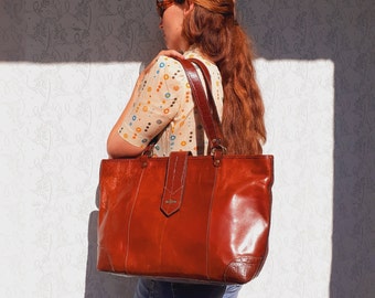 El Campero Leather Tote Bag - Minimalist Elegance in a Large Shoulder Bag