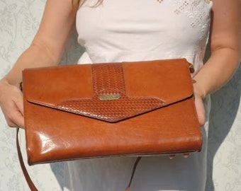 Vintage Handmade Elegant Minimalist Leather Purse