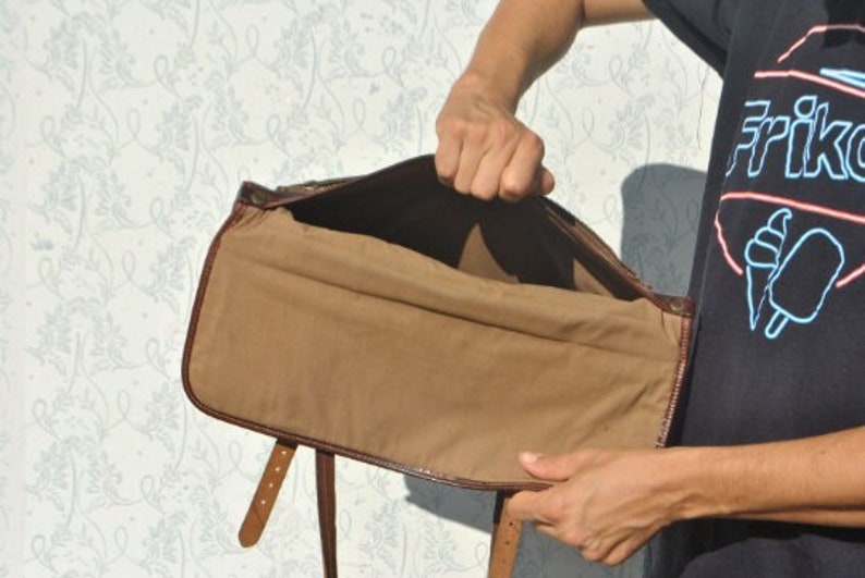 Sac messager à bandoulière minimaliste des années 90, sac pour ordinateur portable en cuir véritable image 8