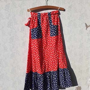 70s Folk Prairie Skirt Ruffle Unique Cottagecore Floral Cotton Skirt with Pockets