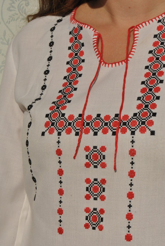 Peasant blouse, embroidered vintage folk blouse