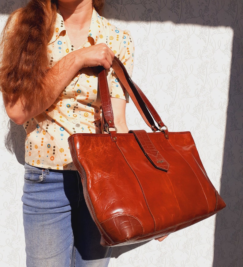 El Campero Leather Tote Bag Minimalist Elegance in a Large Shoulder Bag image 3