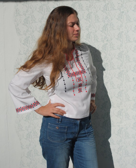 Peasant blouse, embroidered blouse, vintage folk b