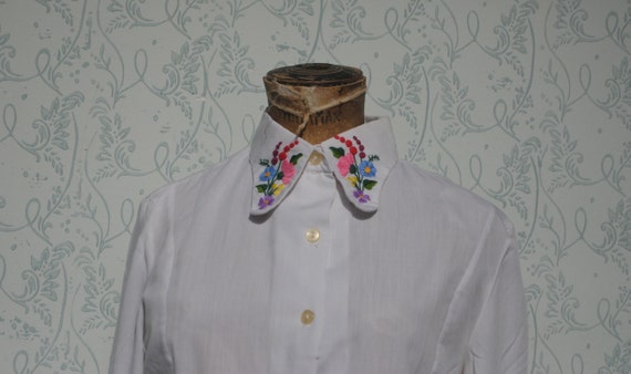 Hungarian blouse, embroidered peasant shirt, Hunga