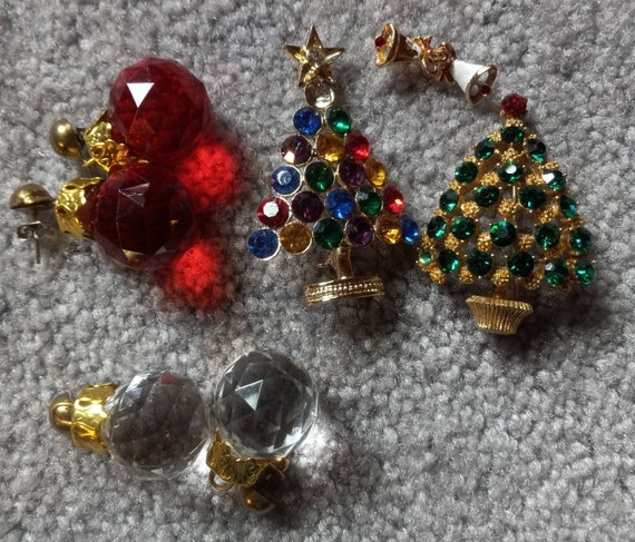 Fun Lot of Vintage Jewelry - image 8