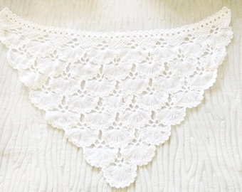 Hand Crochet Triangle Shawl, Soft and Cozy Shawl, Ladies Hand Crochet Shawl, Gift for Mother, Wedding Gift, Bridal Shawl,