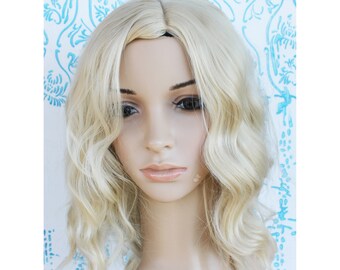 Blonde curly shoulder length wig. Blonde wig for women. High quality synthetic wig. Daily wear blonde hair. Ready to ship. Free shipping USA