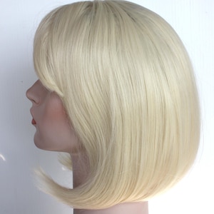 Light blonde short bob wig for women. Beige bob wig. Daily wearing wig. High quality synthetic hair. Free shipping in USA. Made to order.