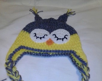 Crochet owl baby hat, yellow and gray