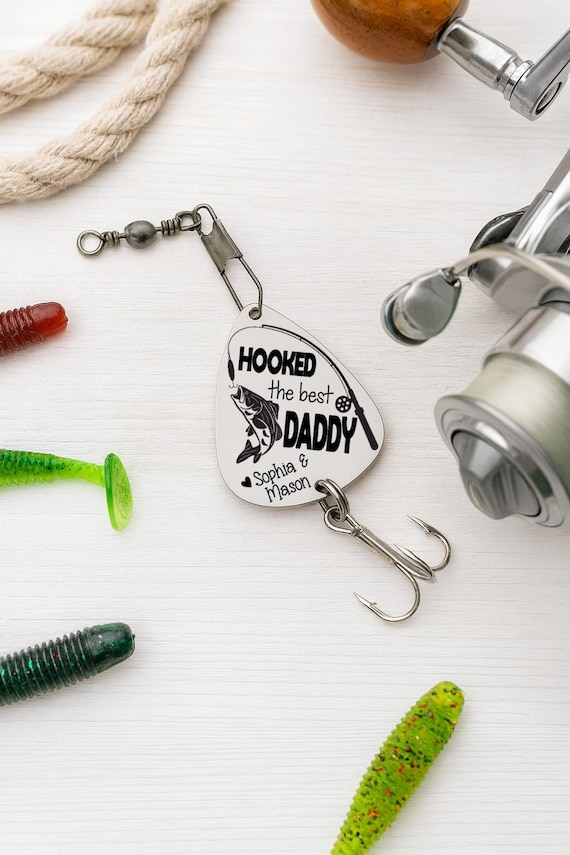 Personalized Fishing Lure “Hooked the Best Dad or Grandpa” Custom Engraved Stainless Steel Gift from Kids | Father’s Day, Birthday, Keepsake