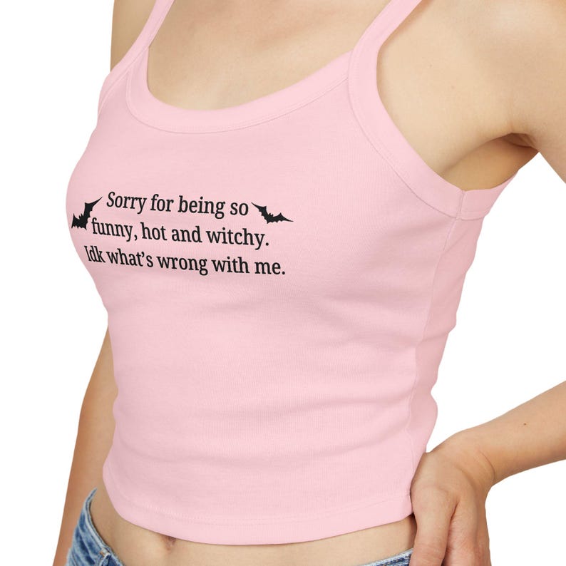 Camiseta de tirantes finos con estilo, ropa informal de verano, regalo divertido para brujas, camiseta ingeniosa de amor propio para mujer. imagen 1