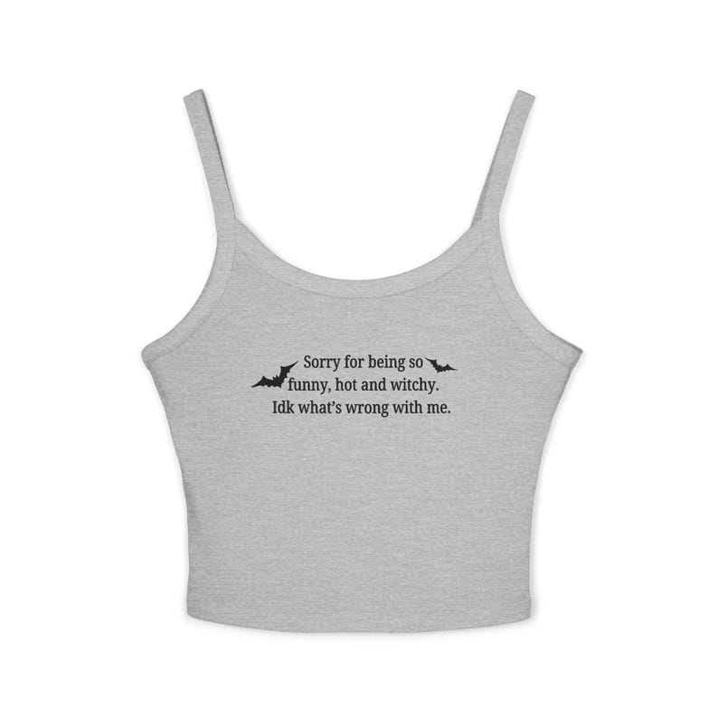 Camiseta de tirantes finos con estilo, ropa informal de verano, regalo divertido para brujas, camiseta ingeniosa de amor propio para mujer. imagen 4