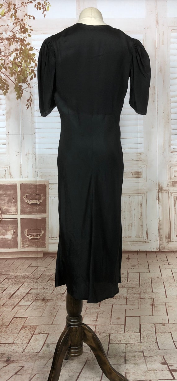 Stunning Original 1930s 30s Black Satin Femme Fat… - image 7