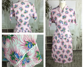 Original 1950s Vintage Short Sleeve Cotton Summer Suit In Pink, White And Blue Hawaiian Floral Pattern