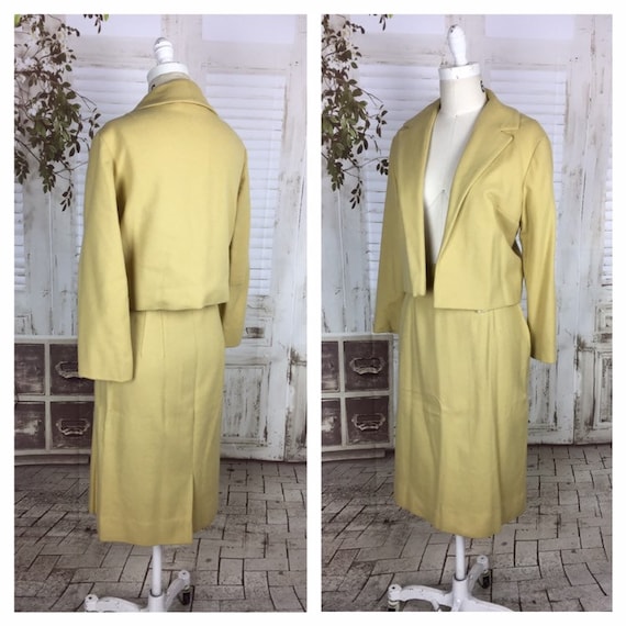 Original Late 1940s / Early 1950s Gold Yellow Woo… - image 1