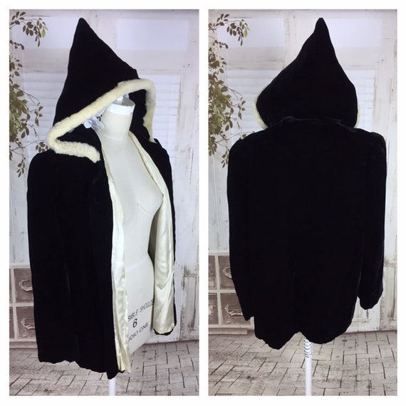 Original 1930s Vintage Black Velvet Coat Jacket Wi