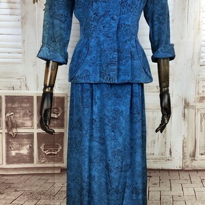 Original 1940s 40s Vintage Blue Novelty Print Rayon Dress With Matching Jacket image 7