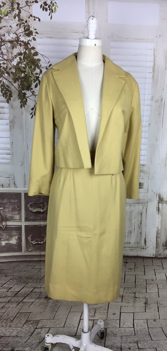 Original Late 1940s / Early 1950s Gold Yellow Woo… - image 2