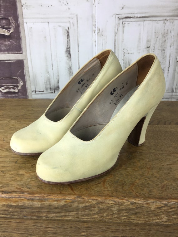 Original 1940s Vintage Cream CC41 Utility Heel Sue