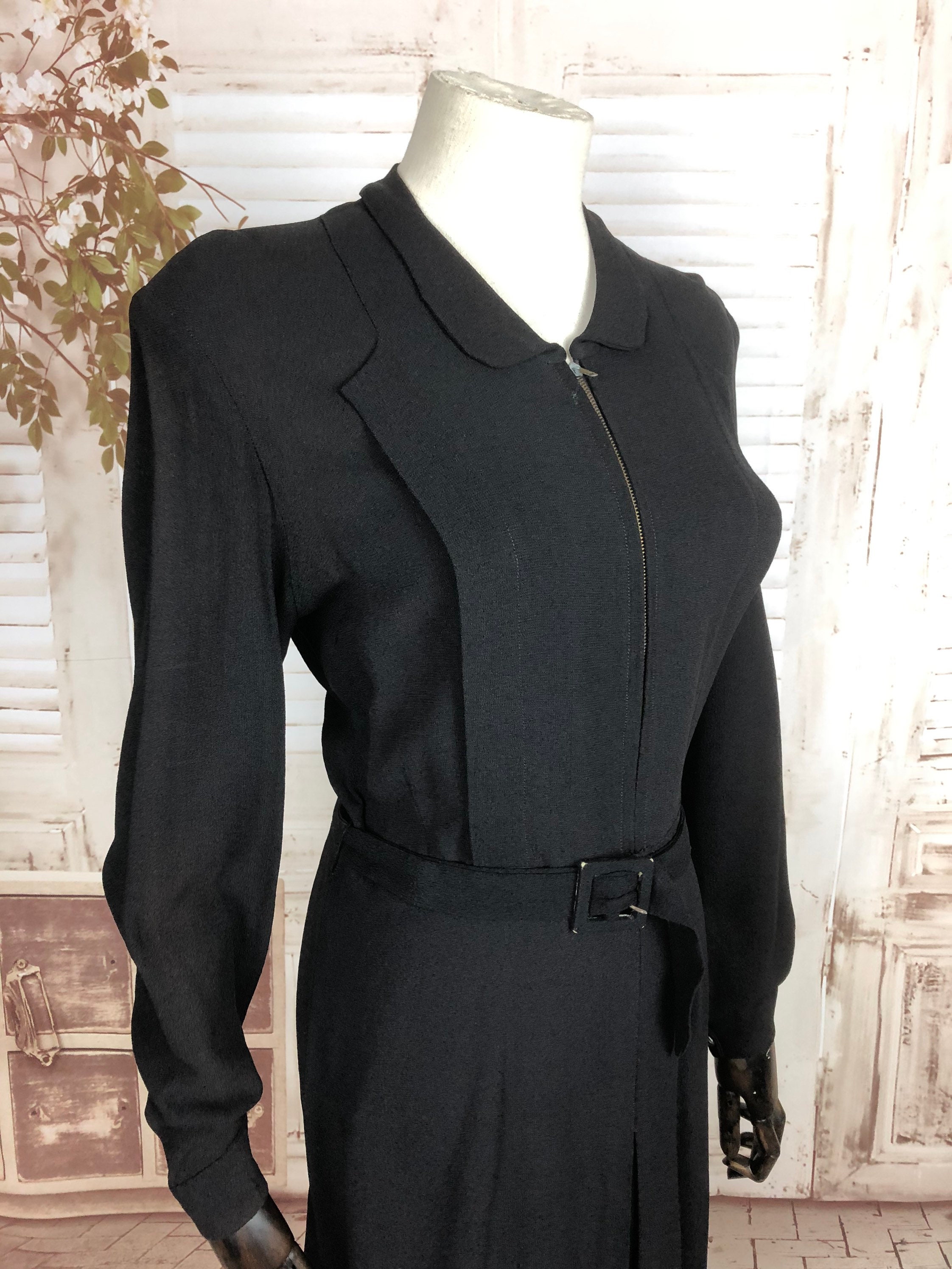 S | 1940s Black Crepe Dress With Deep Pink Cut-Out Appliqué
