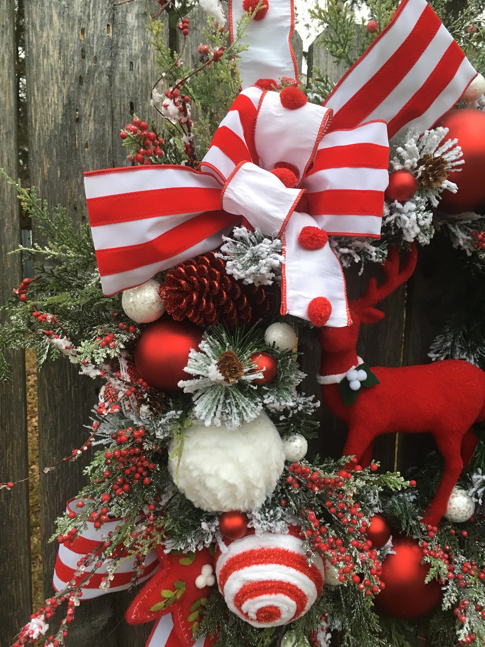 Fabric red and White Christmas Wreath main image 0