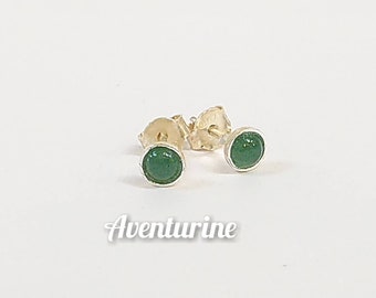 Clous d'oreilles en argent massif et Aventurine 4mm- puces, boucles d'oreilles. Calme, Bonheur, Stabilité