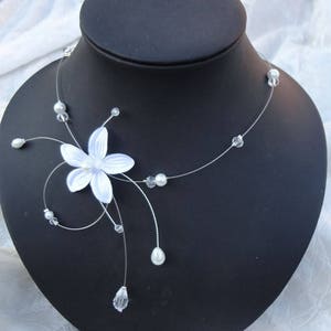 Parure Mariée collier mariage, bracelet, boucles d'oreilles blanc ou ivoire fleur satin, perles verre et cristal ensemble mariage image 5