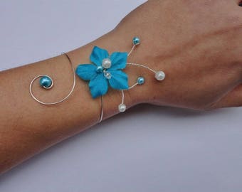 Bracelet mariée, bracelet mariage - perles de verre et fleur en soie turquoise PERSONNALISABLE sans nickel