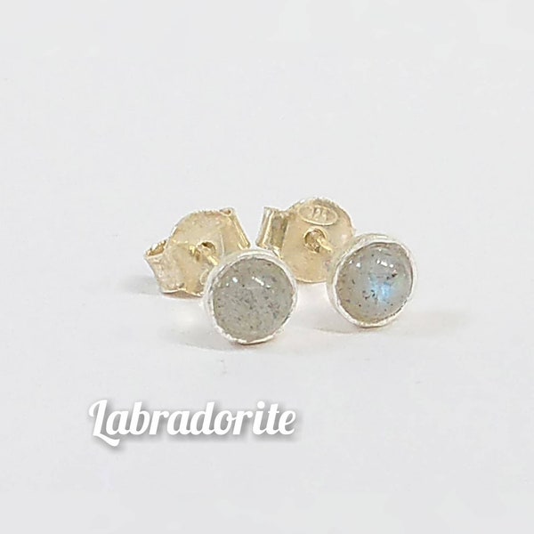 Stud earrings in solid silver and labradorite 4mm- chips, earrings. Protection