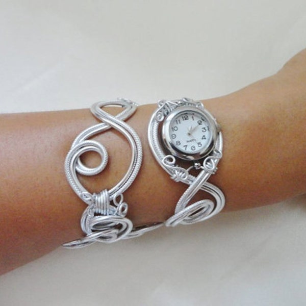 Bracelet montre - Piéce Unique- Duo d'aluminium argenté - montre femme, bracelet cadeau femme