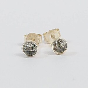 Stud earrings in solid silver and Quartz Tourmaline 4mm chips, earrings. Protection image 2