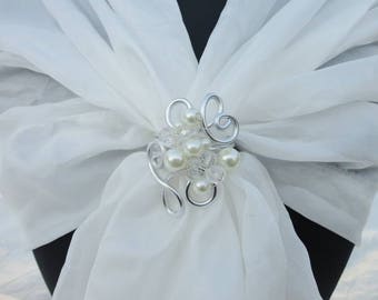Wedding stole attachment - Brooch for bridal stole - glass beads - ivory or white - crystal beads - nickel free CUSTOMIZABLE
