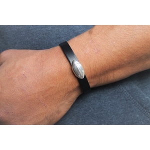 Leather bracelet with clasp rugby ball silver plated Customizable Bracelet cuir avec fermoir ballon de rugby plaqué argent Personnalisable