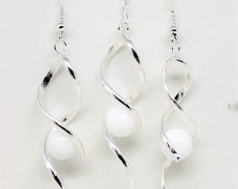 Sieradenset, bestaande uit een Twist-ketting en oorbellen van 925 sterling zilver en witte jade, geschikt voor bruids-, huwelijks- of avondkleding.