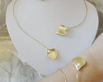 Wedding jewelry set - bridal necklace - bracelet - earrings - Arums gold plated bridal wedding evening pearly pearls CAlla