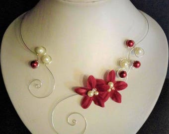 Collier de mariée - collier mariage - perles de verre et fleur en soie - bordeaux et ivoire (ou blanc) - plaqué argent - sans nickel