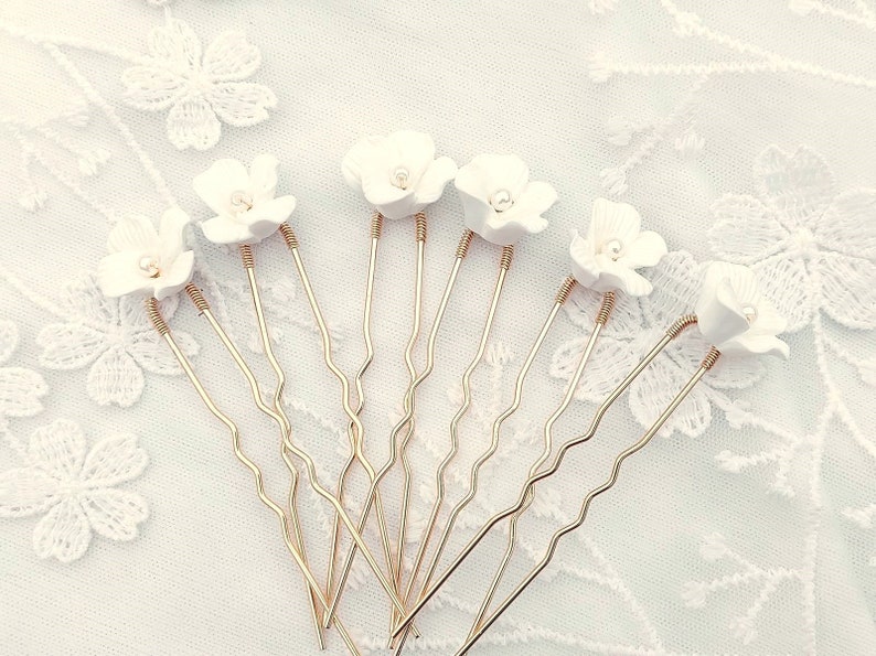 Wedding hairstyle Small flower wedding bridal bun pins Gold or silver hair pin Country boho image 3