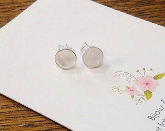 Stud earrings in solid silver and rainbow moonstone (peristerite) 6mm- chips, earrings. Softness, sensitivity, confidence