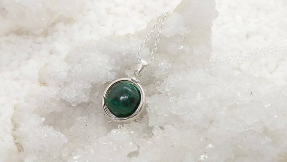 ◇HYERES LOR◇ Fenidor Silver (Y) Flat Necklace Malachite HL Malachite Pendant, Semi-precious Natural Stone, Lithotherapy